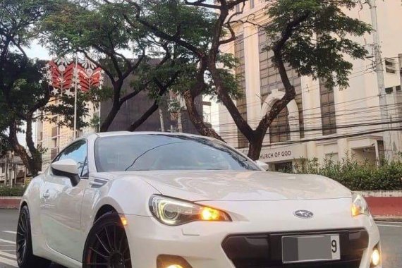 Pearl White Subaru Brz 2015 for sale in Quezon City