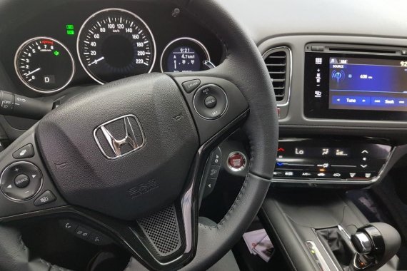 Selling Grey Honda Hr-V 2016 in Cainta