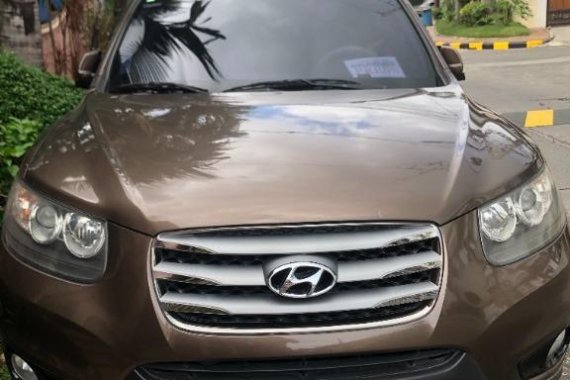Selling Brown Hyundai Santa Fe 2012 in Pasig