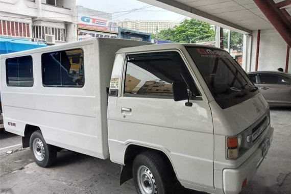 White Mitsubishi L300 2018 for sale in Pasay