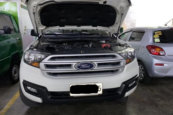 White Ford Everest 2015 for sale in Quezon 