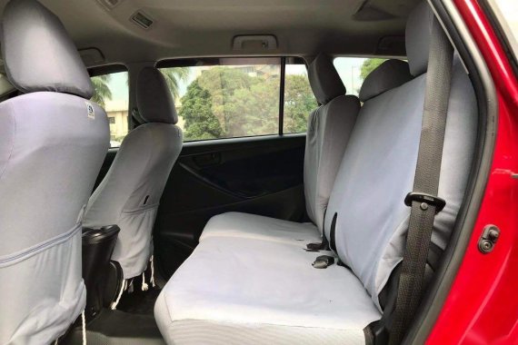 Selling Red Toyota Innova 2017 in Makati