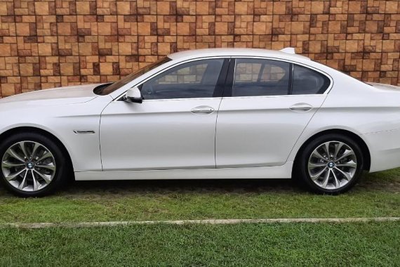 Selling White BMW 520D in Marikina