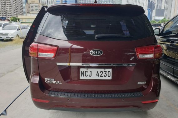 Red Kia Carnival 2016 for sale in Pasig 