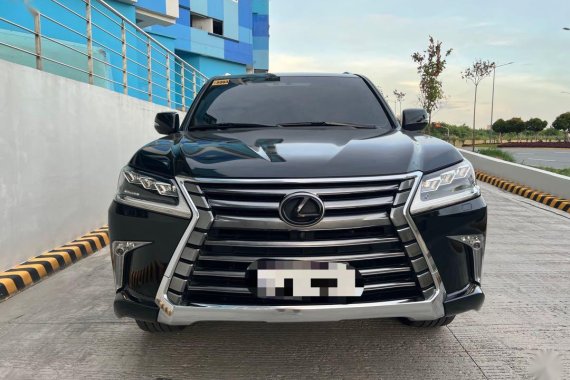 Selling Black Lexus LX 2017 in Manila