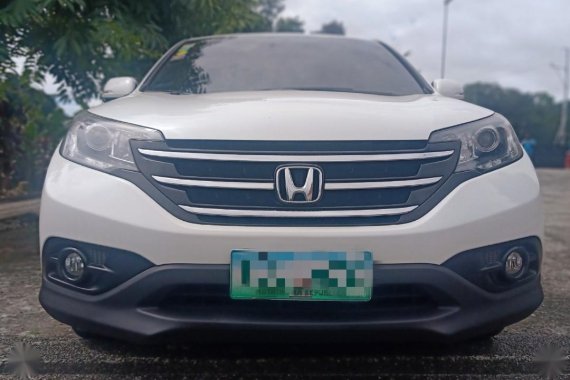 Pearl White Honda CR-V 2013 for sale in Caloocan