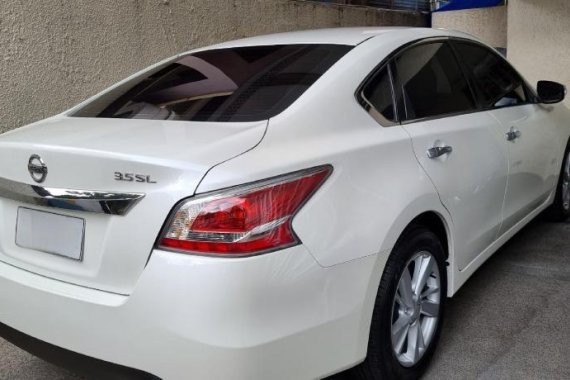 Sell Pearl White 2015 Nissan Altima in Manila