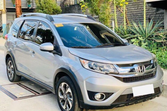 Pearl White Honda BR-V 2017 for sale in Malvar