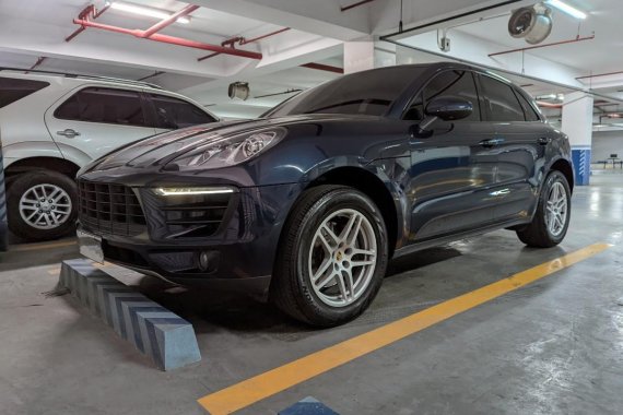 Sell Blue 2016 Porsche Macan in Pasig