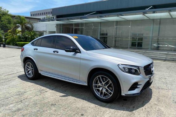 Selling Silver Mercedes-Benz GLC 250 2019 in Pasig