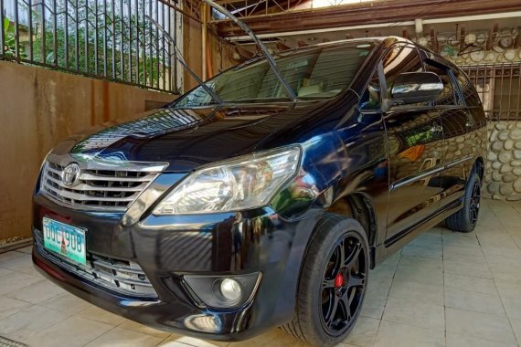 Sell Black 2013 Toyota Innova in Cainta