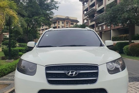 Selling White Hyundai Santa Fe 2008 in Quezon City