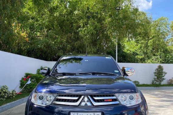 Selling Black Mitsubishi Montero Sport 2015 in Alitagtag