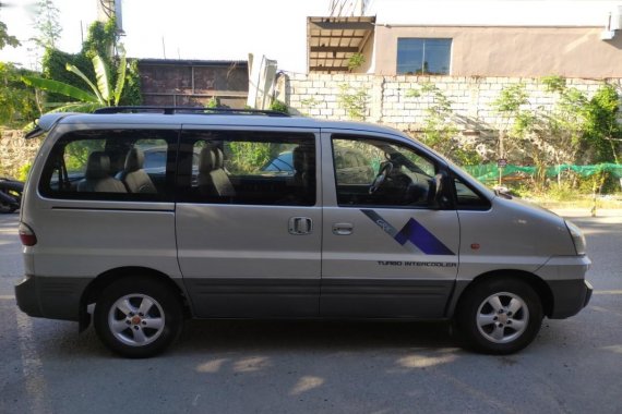 Selling Silver Hyundai Starex 2005 in Taguig