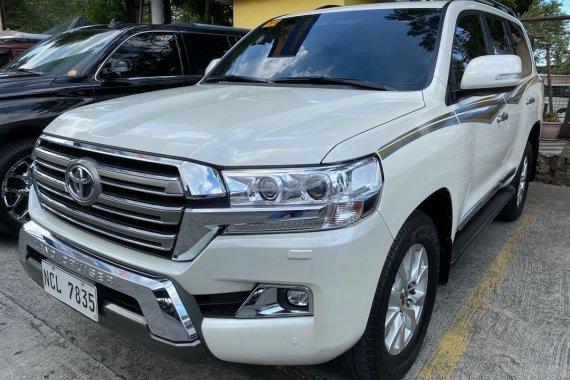 Sell White 2018 Toyota Land Cruiser in Manila