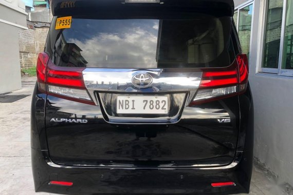 Selling Black Toyota Alphard 2018 in Manila