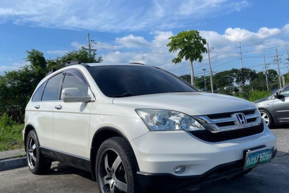 Sell Pearl White 2010 Honda Cr-V in Las Piñas