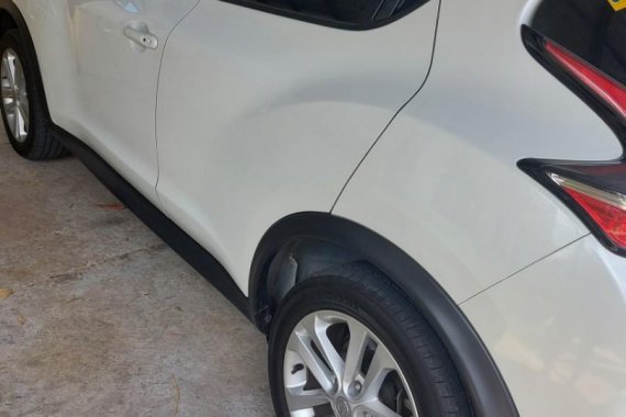 Selling Pearl White Nissan Juke 2018 in Taytay