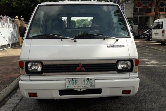 White Mitsubishi L300 2002 for sale in Marikina