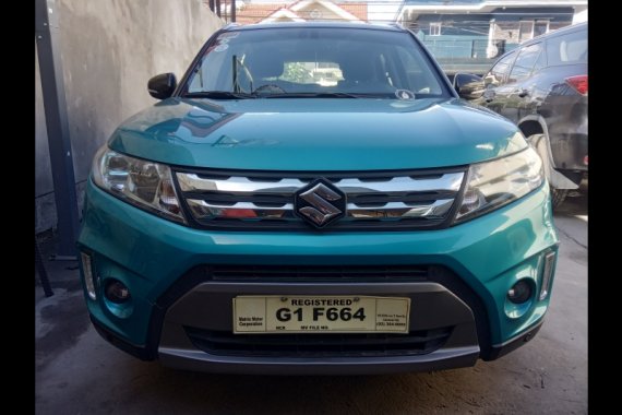 Green Suzuki Vitara 2019 at 20000 for sale