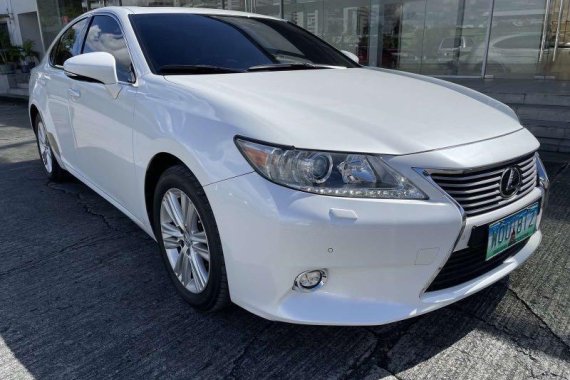 Selling Pearl White Lexus ES350 2014 in Pasig