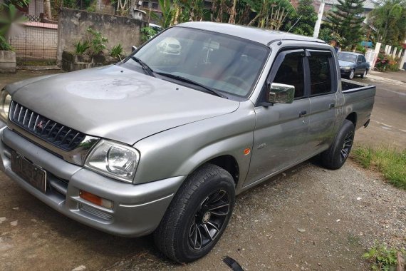 Silver Mitsubishi Strada 2000 for sale in Quezon City