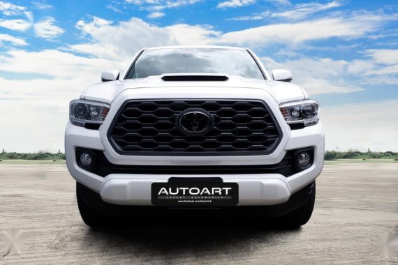 White Toyota Tacoma 2021 for sale in Quezon 