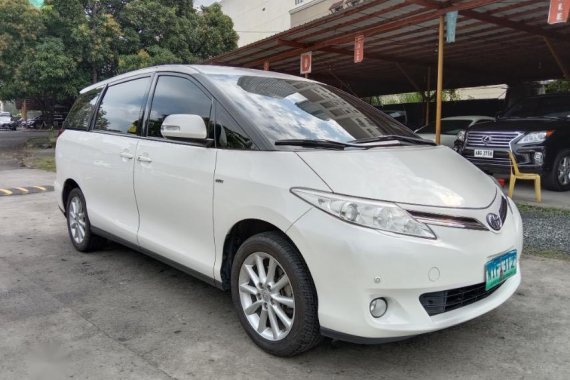 Selling Pearl White Toyota Previa 2014 in Pasig