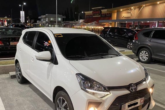 Selling White Toyota Wigo 2021 in Manila