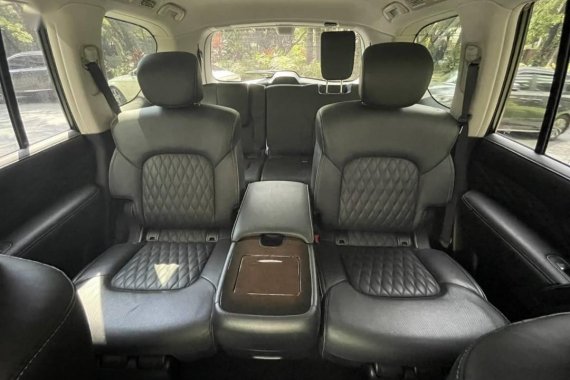 Selling White Infiniti QX80 2019 in Makati