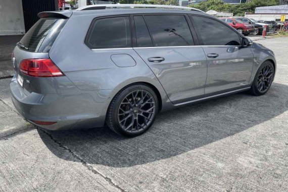 Sell Grey 2017 Volkswagen Golf in Pasig