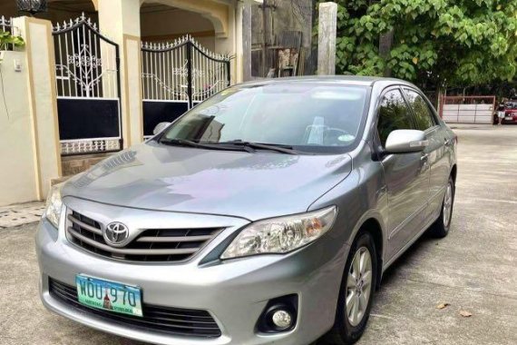 Selling Silver Toyota Corolla Altis 2014 in Quezon