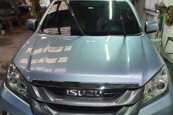 Selling Silver Isuzu MU-X 2012 in Pasig