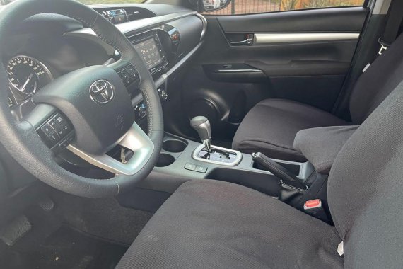 Selling Silver Toyota Hilux 2021 in Quezon City