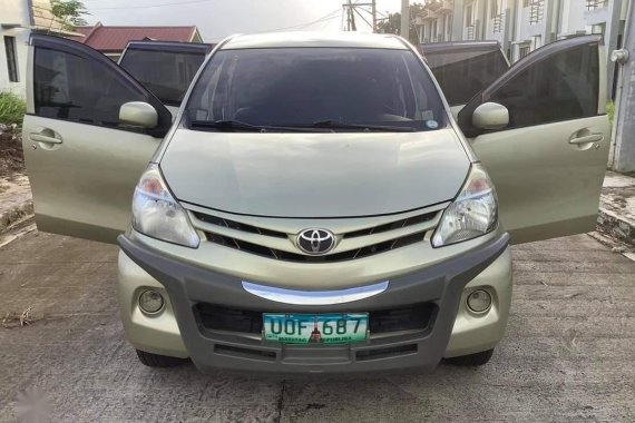 Silver Toyota Avanza 2013 for sale in Lucena