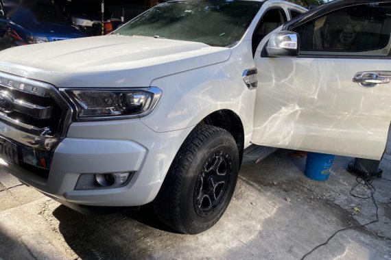 White Ford Ranger 2017 for sale in Automatic