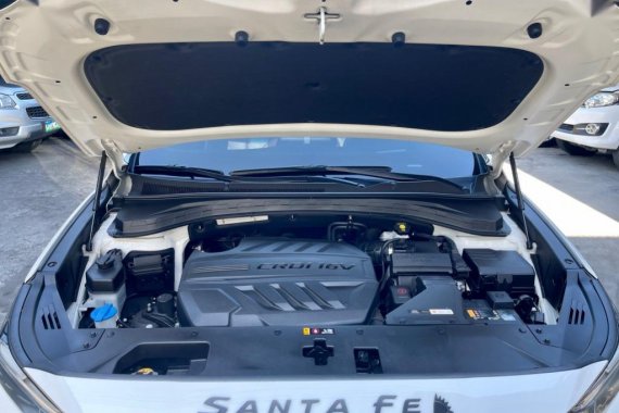 Sell White 2019 Hyundai Santa Fe in Las Piñas