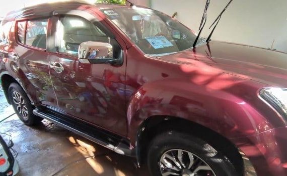 Selling Red Isuzu MU-X 2017 in Mauban