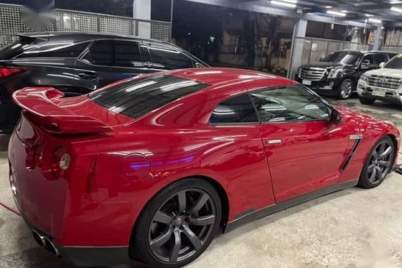 Selling Red Nissan GT-R 2009 in Makati
