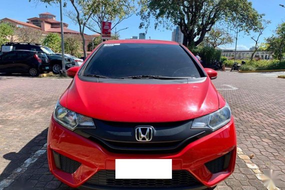 Selling Red Honda Jazz 2015 in Makati