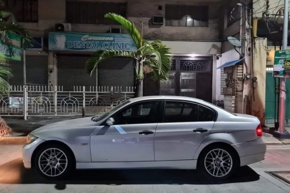 Silver BMW 320I 2006 for sale in Automatic