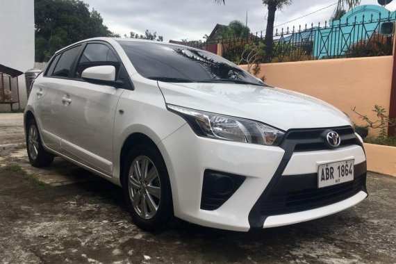 Selling White Toyota Yaris 2015 in Valenzuela