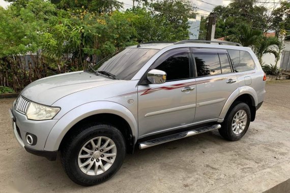 Silver Mitsubishi Montero 2009 for sale in Palayan