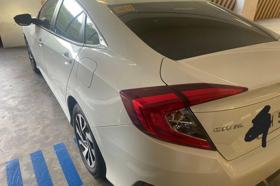 Pearlwhite Honda Civic 2018 for sale in Muntinlupa
