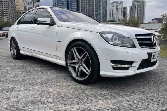 Sell White 2014 Mercedes-Benz C200 in Pasig