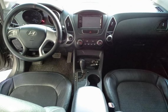 Selling Grey Hyundai Tucson 2011 in Las Piñas