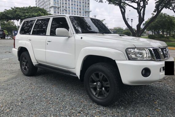 Selling White Nissan Patrol Super Safari 2011 in Quezon
