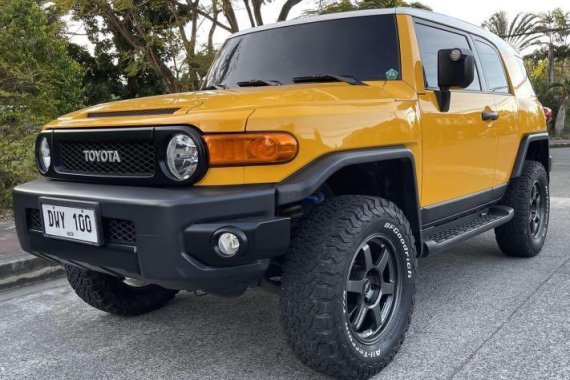 Yellow Toyota FJ Cruiser 2015 for sale in Caloocan 