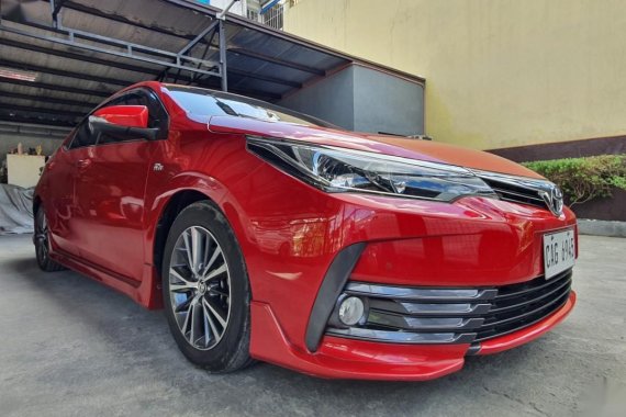 Selling Red Toyota Altis 2018 in Quezon