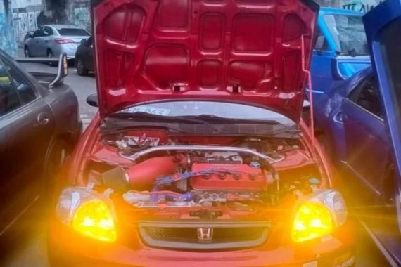 Selling Red Honda Civic 2004 in Pasay